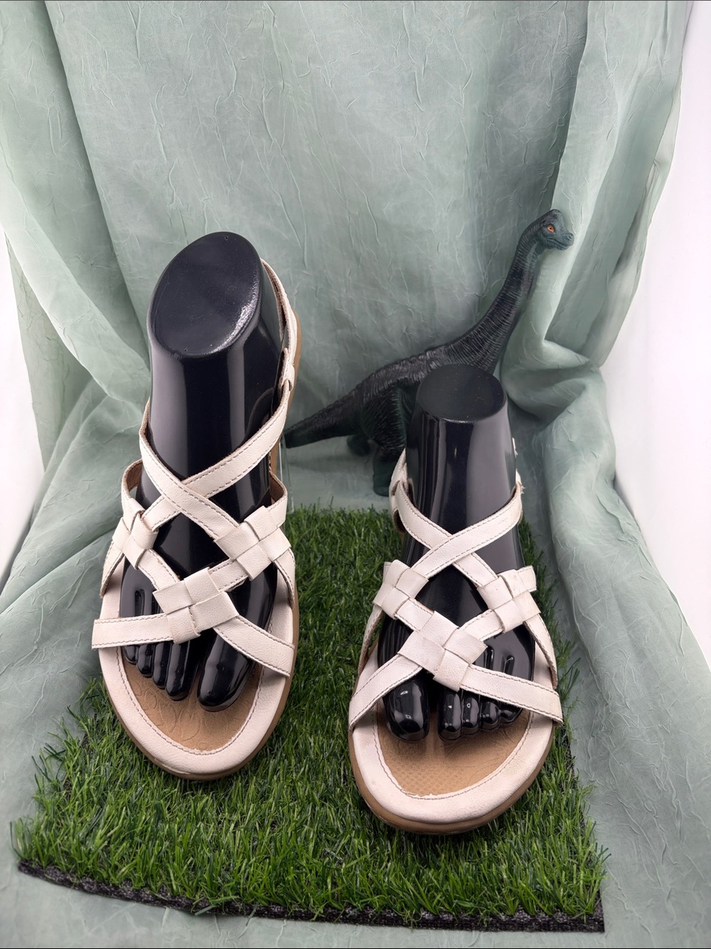 B.O.C. Women’s Strappy White Pleather Slingback Sandals | 8M